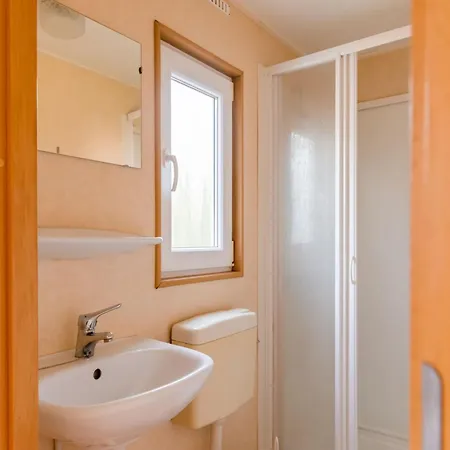 Chalet Lakefront W Terrace