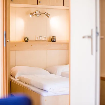 Chalet Lakefront W Terrace *