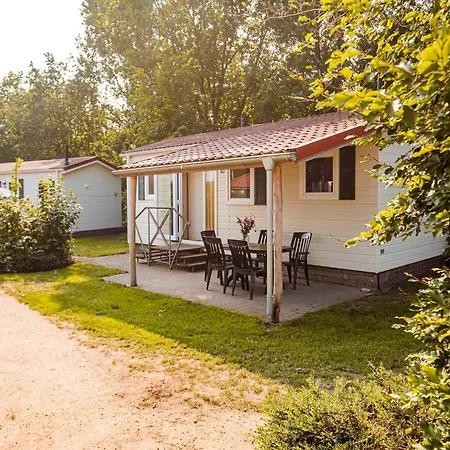 Lakefront W Terrace Chalet *