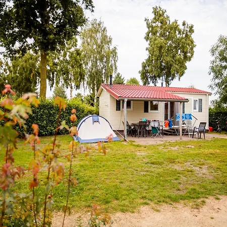 Lakefront W Terrace * Well (Limburg)