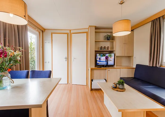 Chalet Lakefront W Terrace