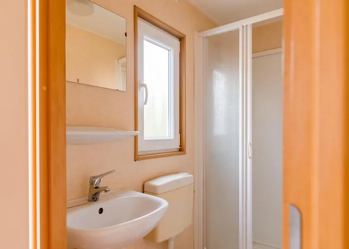 Chalet Lakefront W Terrace