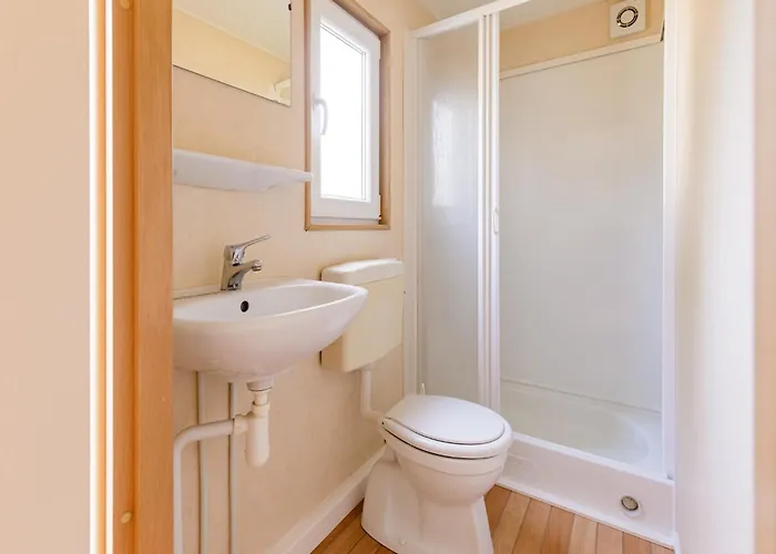 Chalet Lakefront W Terrace *