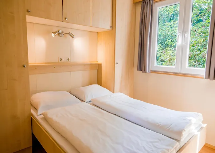 Lakefront W Terrace *