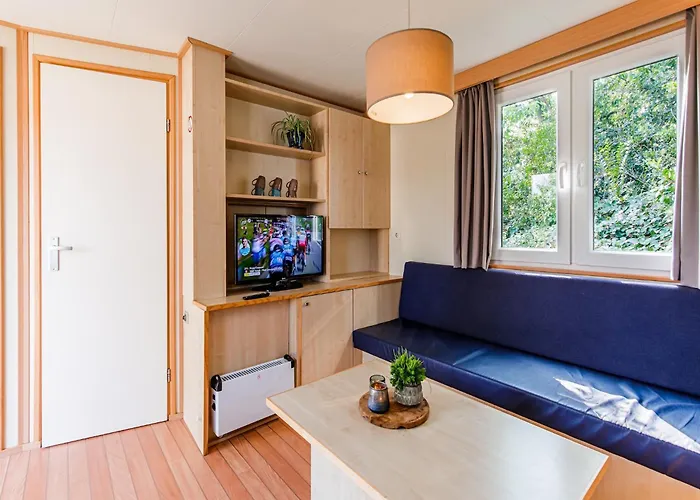 Lakefront W Terrace * Well (Limburg)