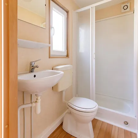 Chalet Lakefront W Terrace *