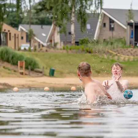 Lakefront W Terrace Well (Limburg)