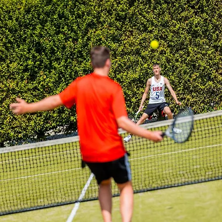 Lakefront W Terrace Chalet Well (Limburg)